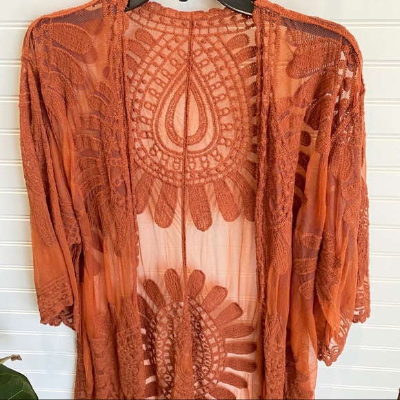 Bohemian lace embroidered kimono - Picture 4 of 9